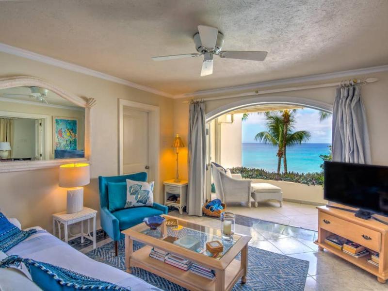 Reeds House 11 - Beachfront Penthouse , Beachfront villas Barbados , Reeds Bay , Reeds House , St James , West Coast Barbados 