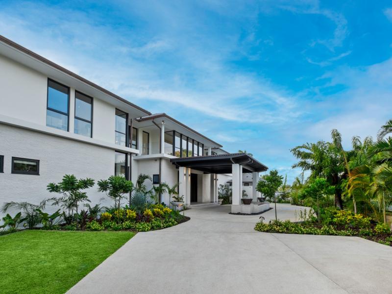 One Beachlands - Beachfront , Beachfront villas Barbados , Holetown , St James 