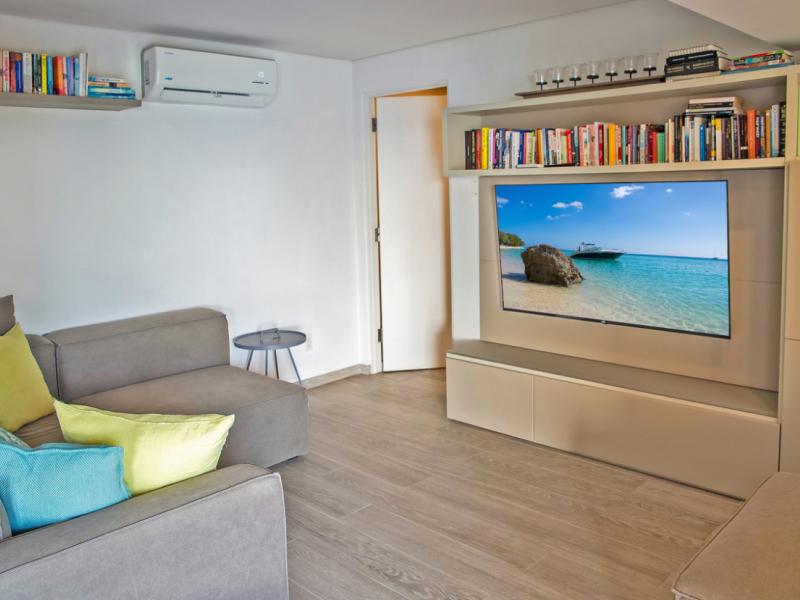 Portobello Villa , Beachfront villas Barbados , St James , West Coast Barbados 