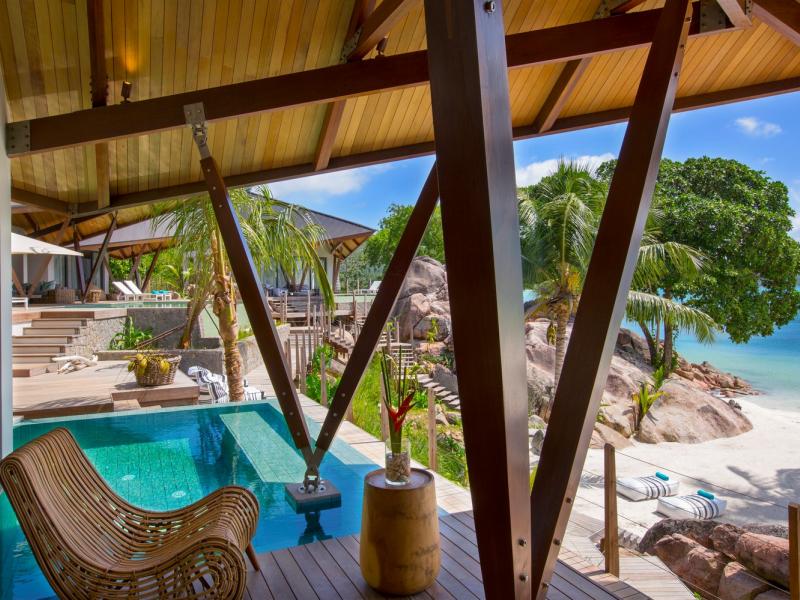 Deckenia , Praslin 