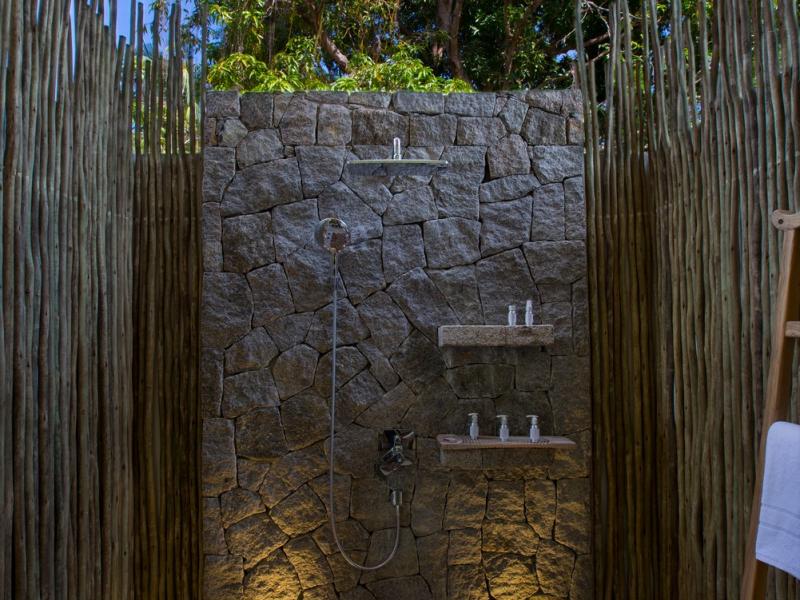 Deckenia , Praslin 