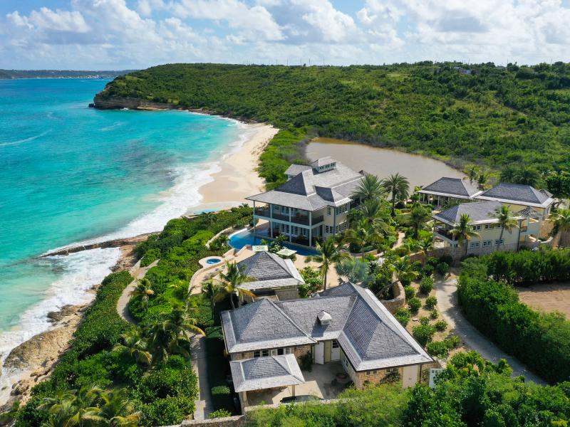 Villa Santosha , Long Bay 