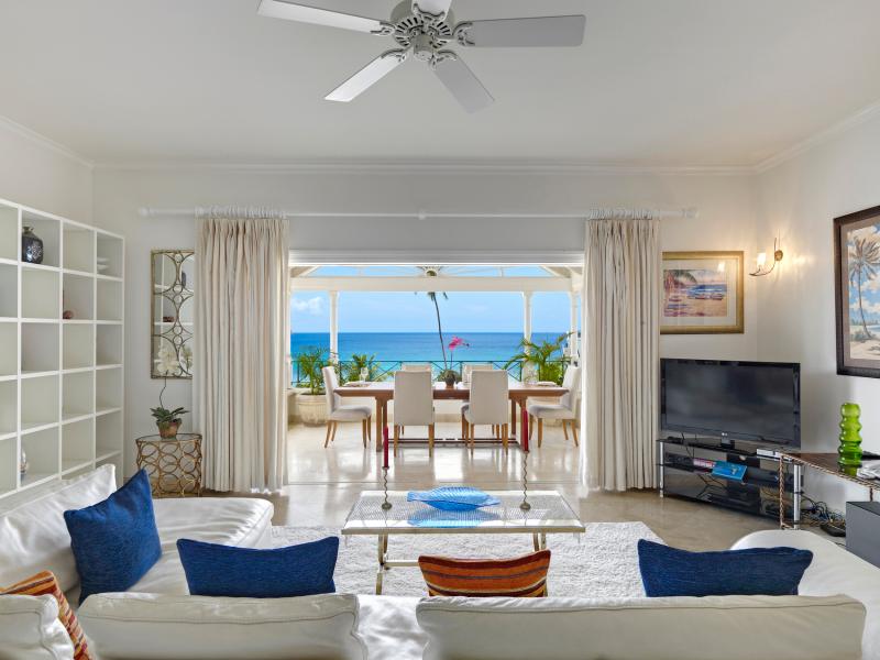 Schooner Bay 401 - Electra - Beachfront , Schooner Bay , Speightstown , St Peter , West Coast Barbados 