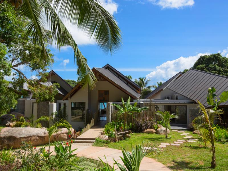 Deckenia , Praslin 