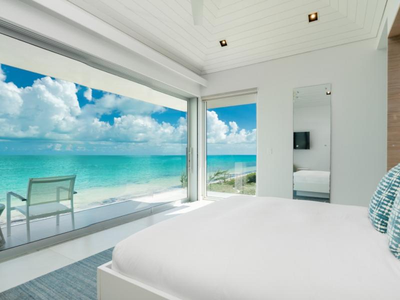 Villa Hyperion , Long Bay 