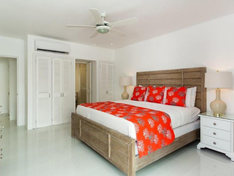 Glitter Bay 207 - Sea Glass , Beachfront villas Barbados , Glitter Bay , St James , Waterfront villas Barbados , West Coast Barbados 