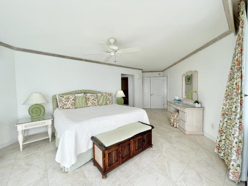 Villas on the Beach 403 , Beachfront villas Barbados , Holetown , St James , Villas on the Beach, Barbados , West Coast Barbados 