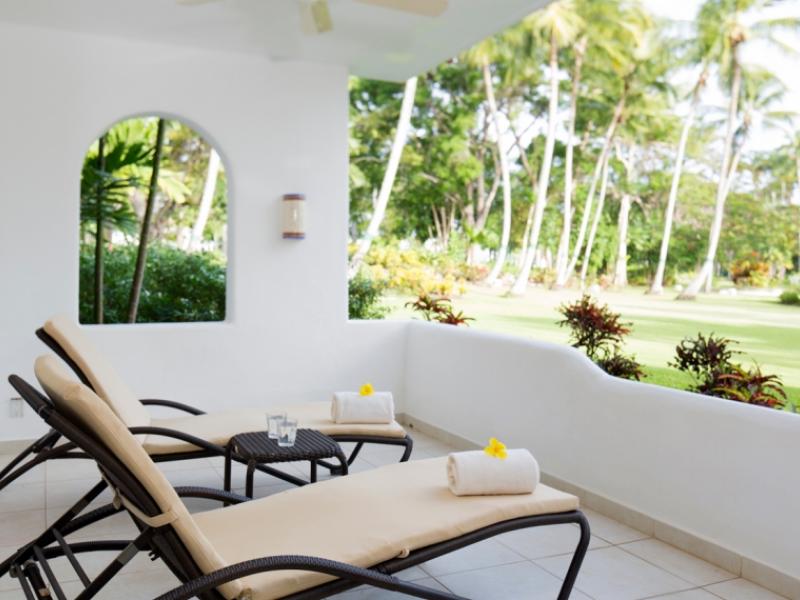 Royal Glitter Bay Apartments , Beachfront villas Barbados , Glitter Bay , Porters , St James , West Coast Barbados 