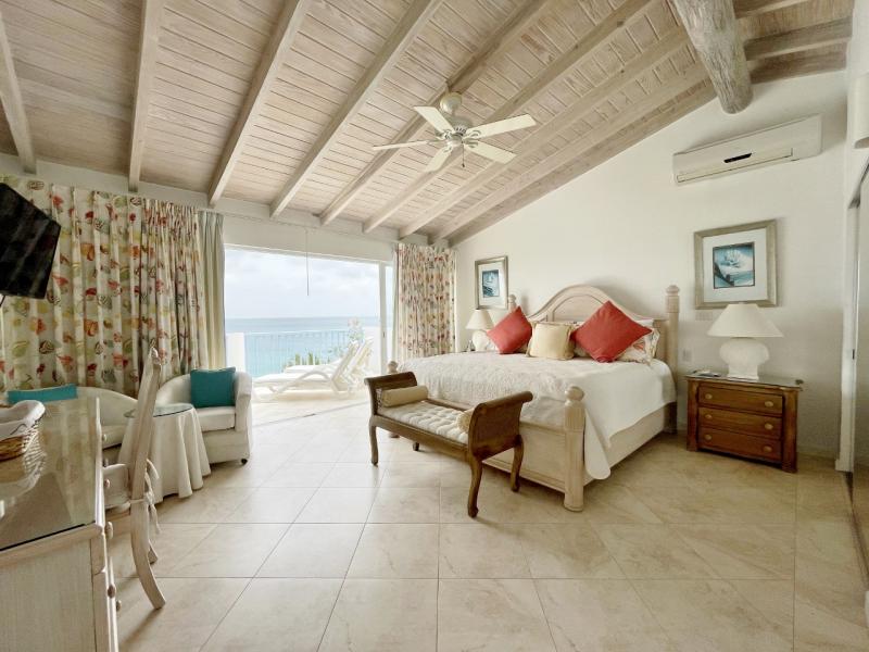 Villas on the Beach 403 , Beachfront villas Barbados , Holetown , St James , Villas on the Beach, Barbados , West Coast Barbados 