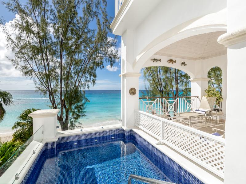 Hallidays at Old Trees , Beachfront villas Barbados , Old Trees , Paynes Bay , St James , West Coast Barbados 