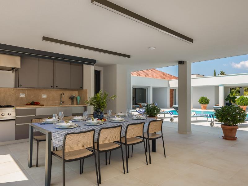 Villa Lucia , Brac 