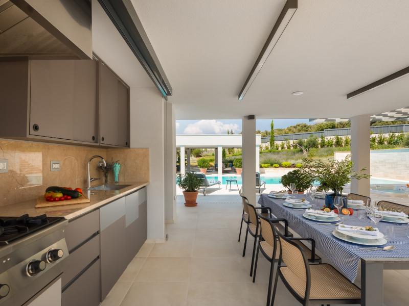 Villa Lucia , Brac 