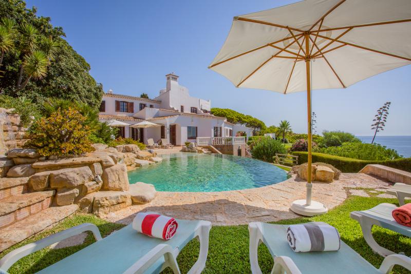 Villa Oura