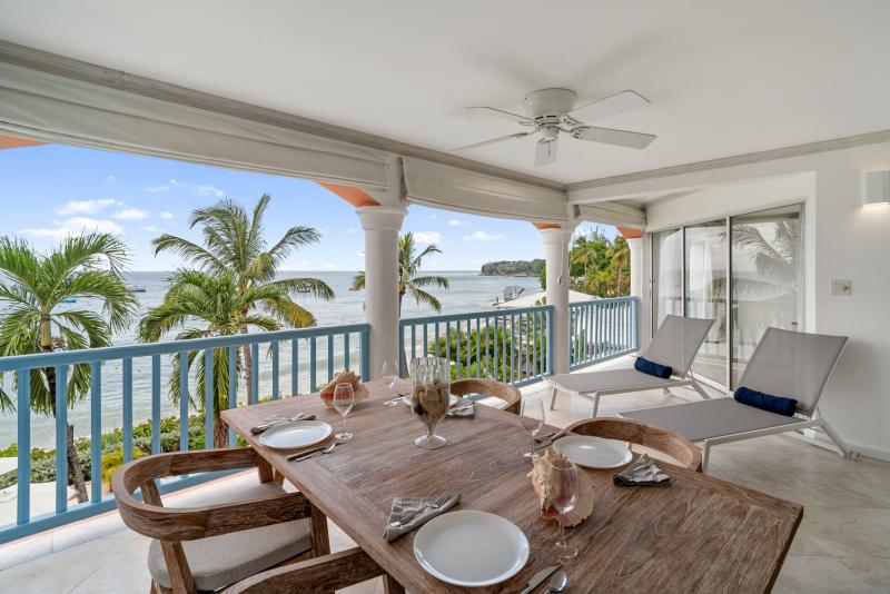 Villas on The Beach 304